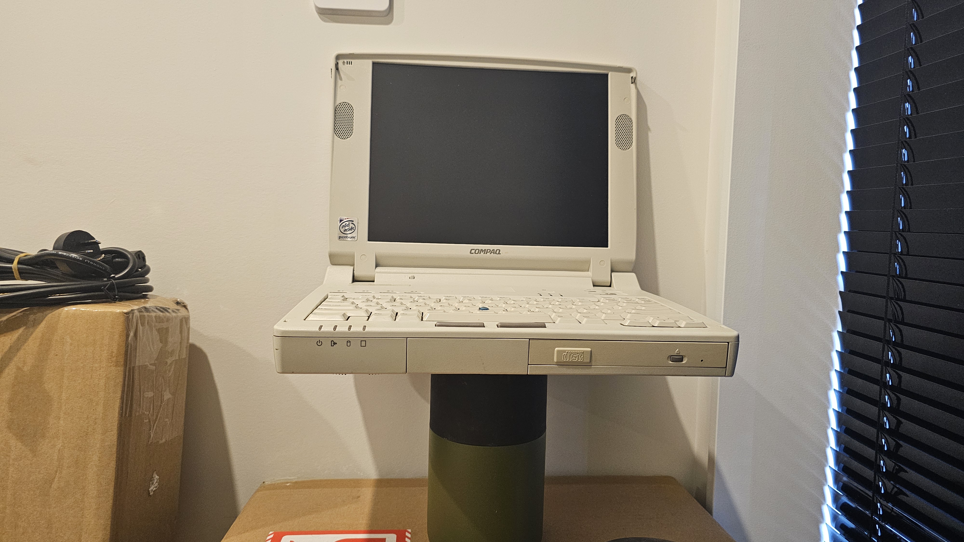 Compaq Armada 7700 Series - MacDat