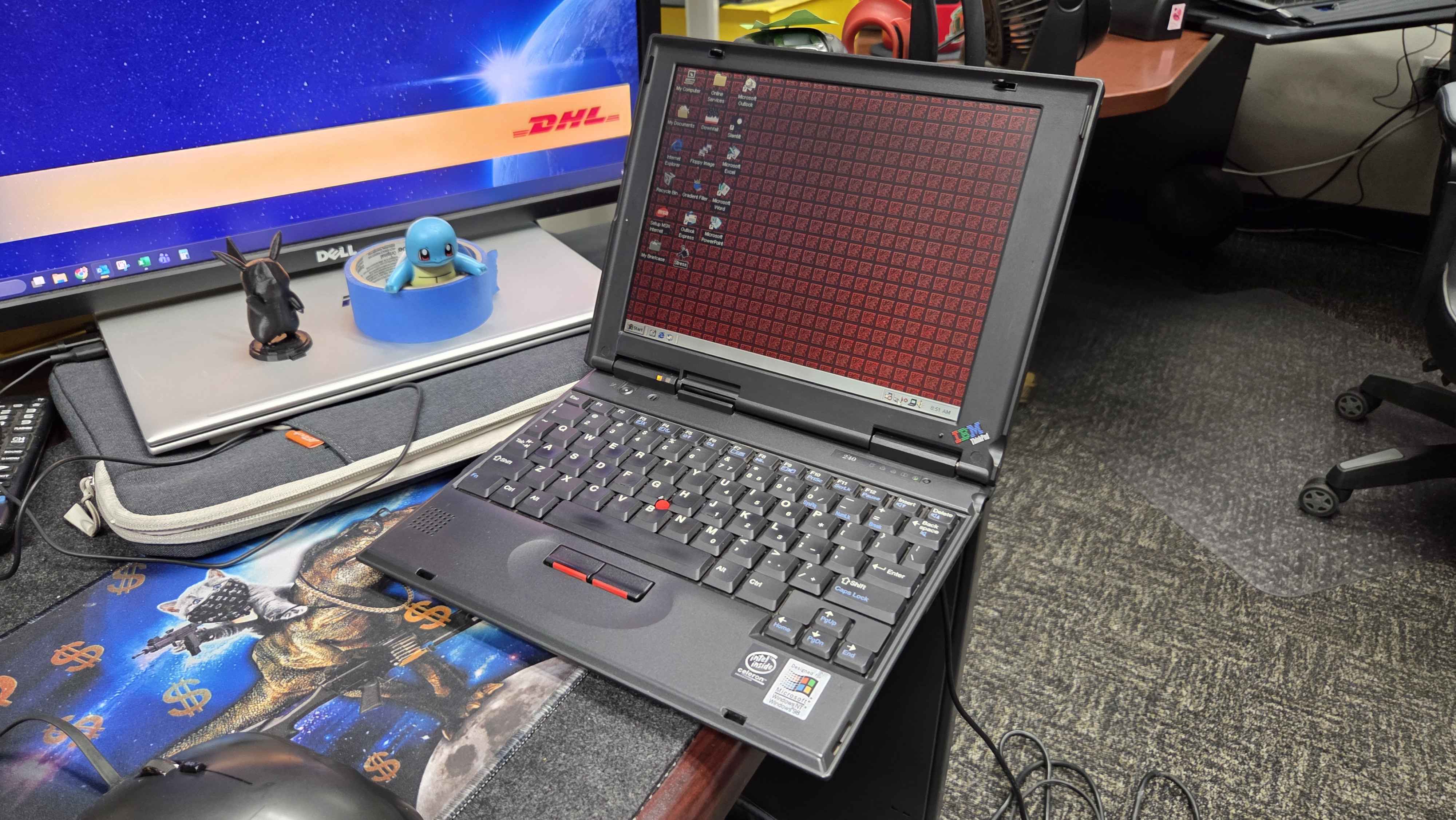 IBM Thinkpad 240 希少品 今まで作られたThinkPadの中で一番小さいのって？IBM ThinkPad 240だよ